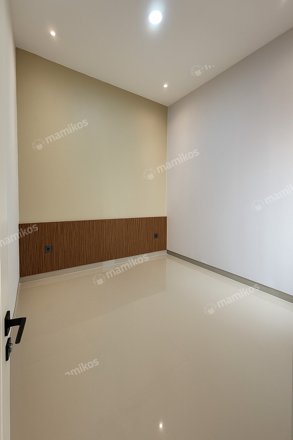 Rumah Sertifikat SHM 3 Kamar Tidur 2 Kamar Mandi Taman Surya Jakarta Barat - Photo 3