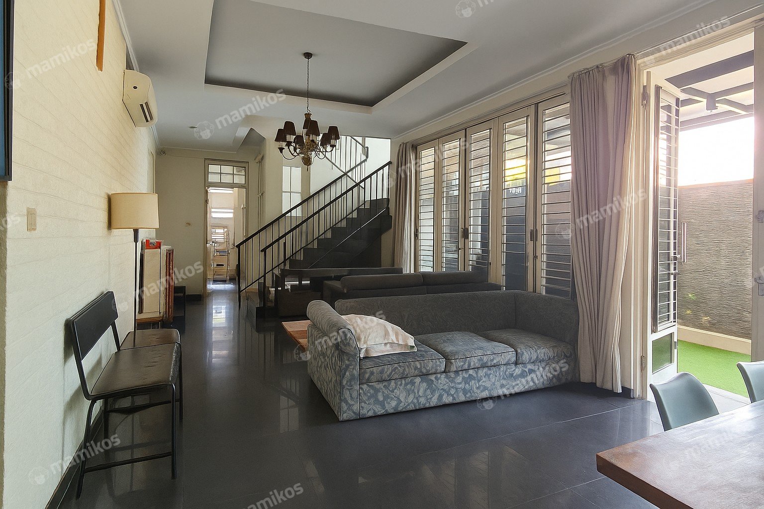 Rumah Sertifikat SHM 3 Kamar Tidur 3 Kamar Mandi Gandaria Jakarta Selatan
