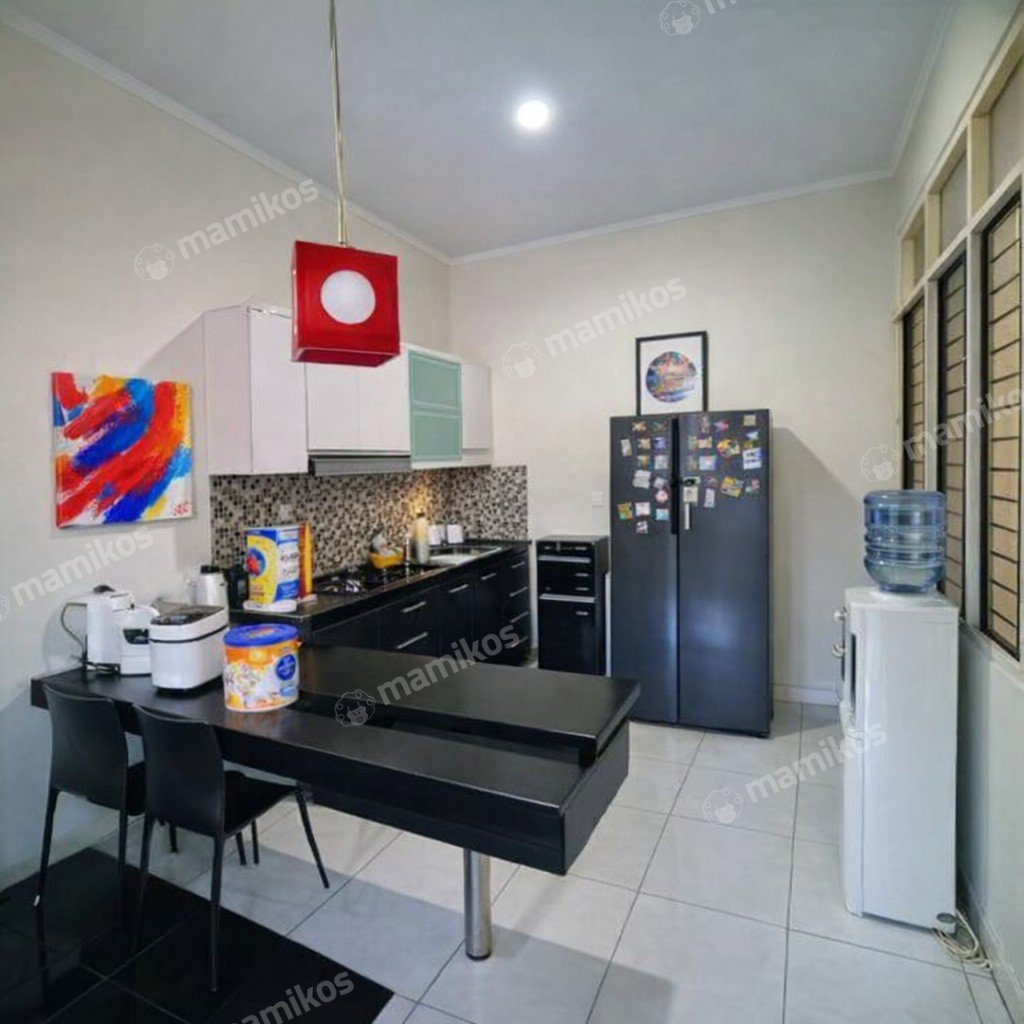 Rumah Sertifikat SHM 3 Kamar Tidur 3 Kamar Mandi Gandaria Jakarta Selatan - Photo 4