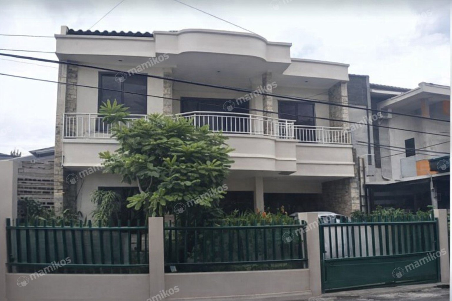 Rumah Sertifikat SHM 9 Kamar Tidur 9 Kamar Mandi Meruya Jakarta Barat