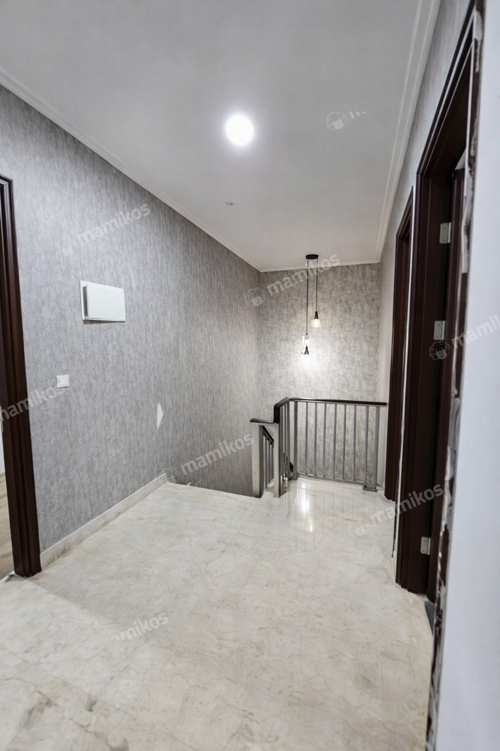 Rumah Sertifikat HGB 4 Kamar Tidur 3 Kamar Mandi Pantai Indah Kapuk Jakarta Utara - Photo 4