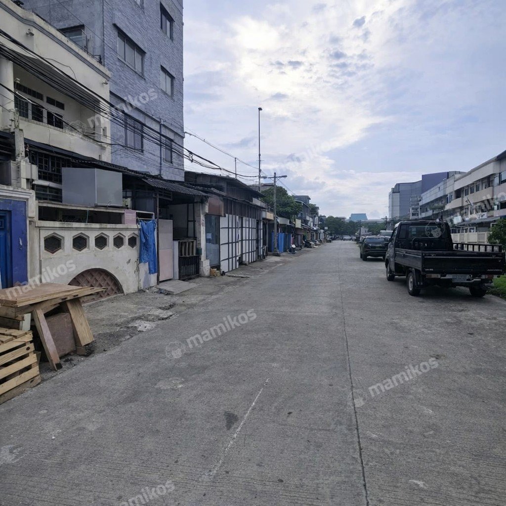 Rumah Sertifikat SHM 3 Kamar Tidur 3 Kamar Mandi Tambora Jakarta Barat - Photo 2