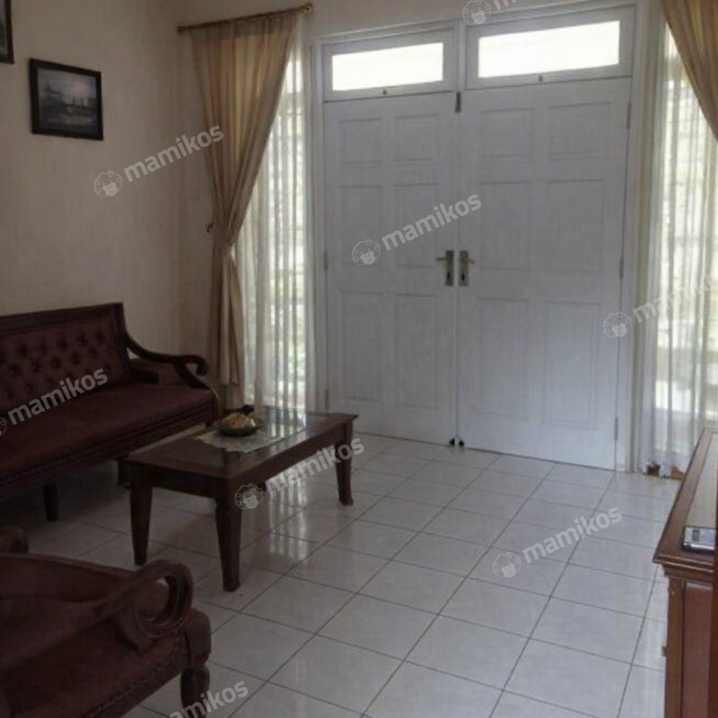 Rumah Sertifikat SHM 7 Kamar Tidur 5 Kamar Mandi Citra Grand Jakarta Timur - Photo 2