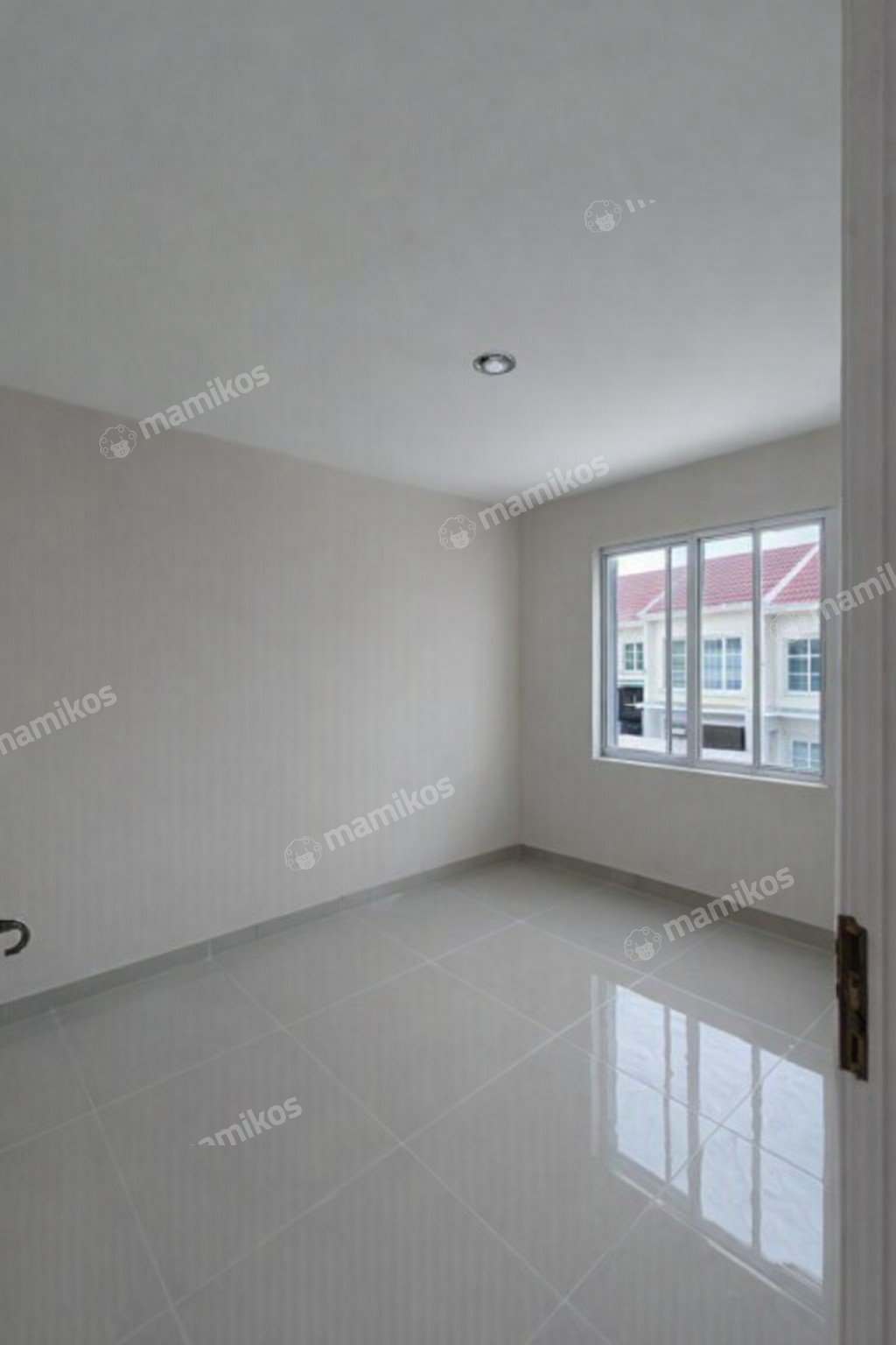 Rumah Sertifikat SHM 4 Kamar Tidur 3 Kamar Mandi Daan Mogot Jakarta Barat - Photo 5