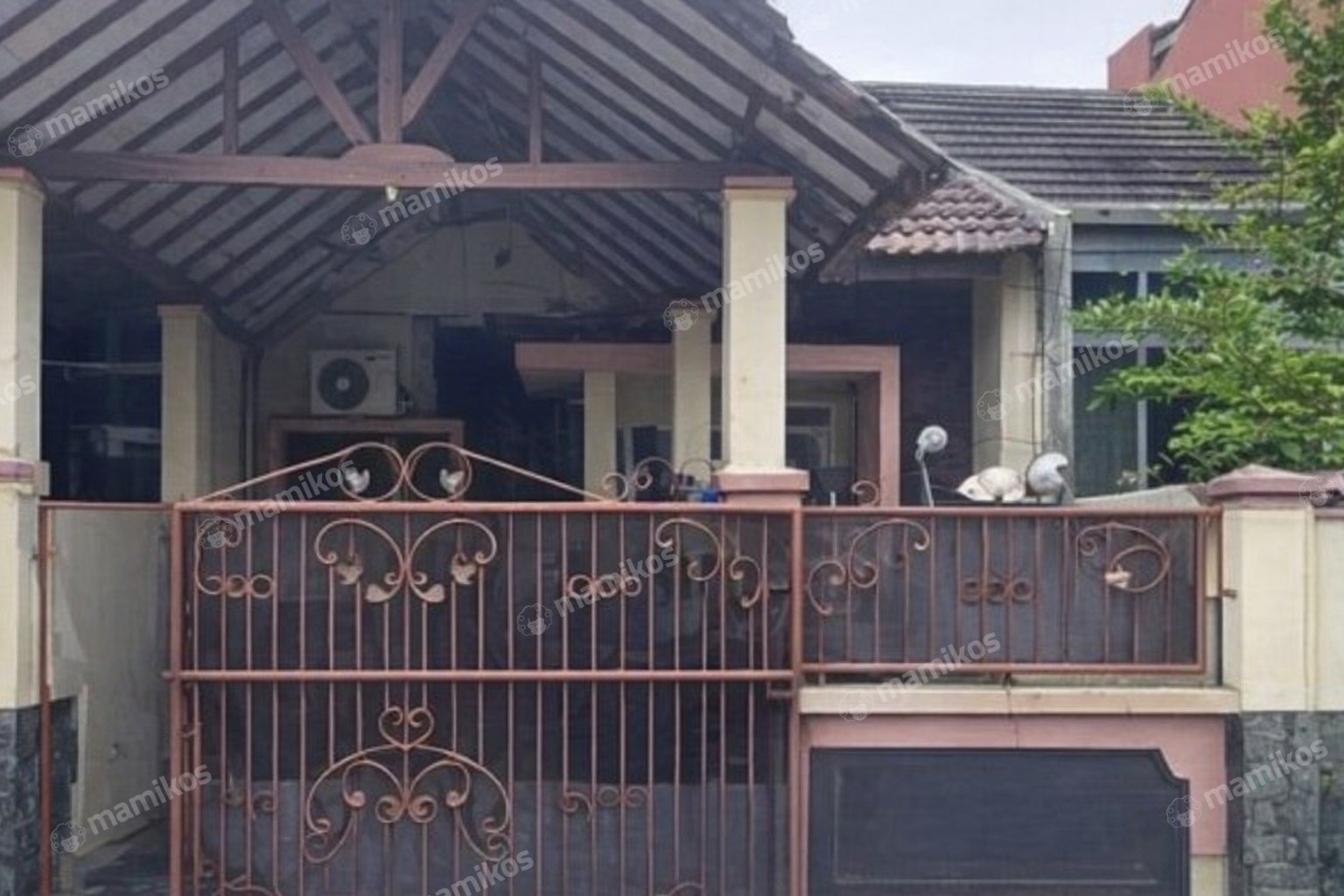 Rumah Sertifikat SHM 2 Kamar Tidur 1 Kamar Mandi Green Lake City Jakarta Barat