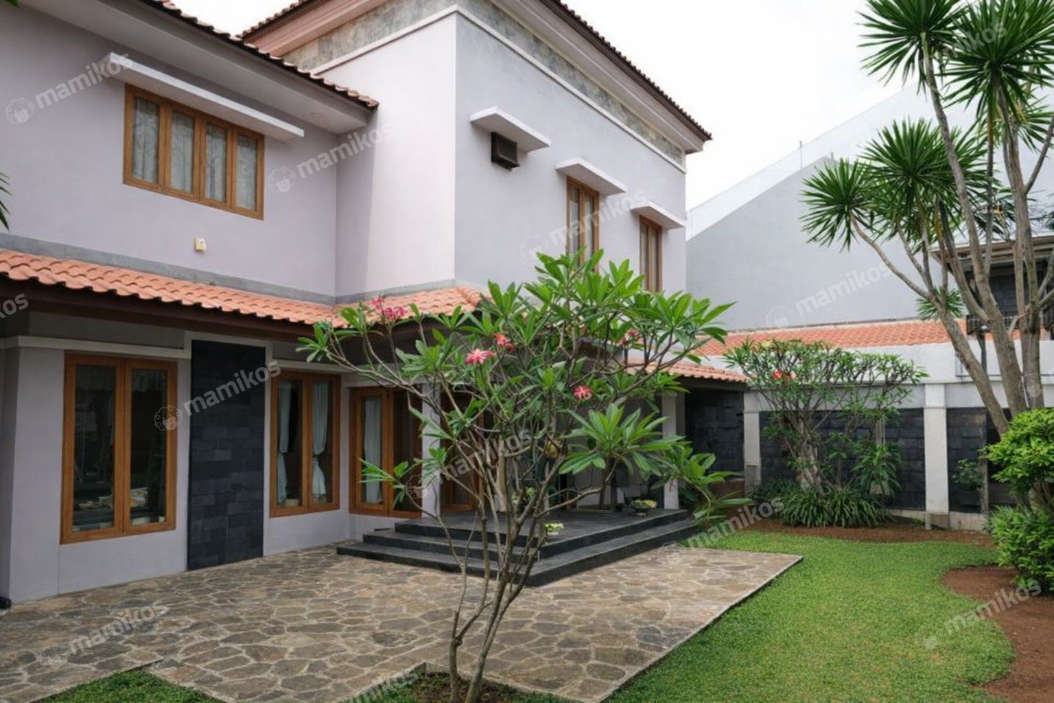 Rumah Sertifikat SHM 4 Kamar Tidur 3 Kamar Mandi Lebak Bulus Jakarta Selatan