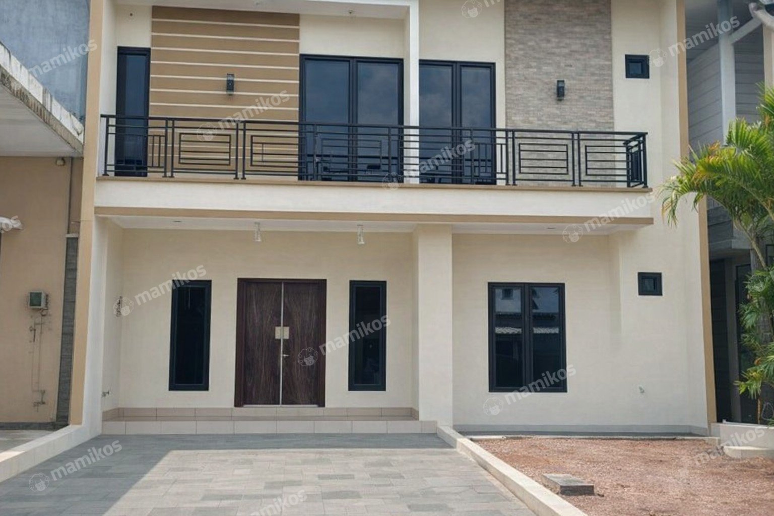 Rumah Sertifikat SHM 4 Kamar Tidur 4 Kamar Mandi Kota Wisata Jakarta Timur