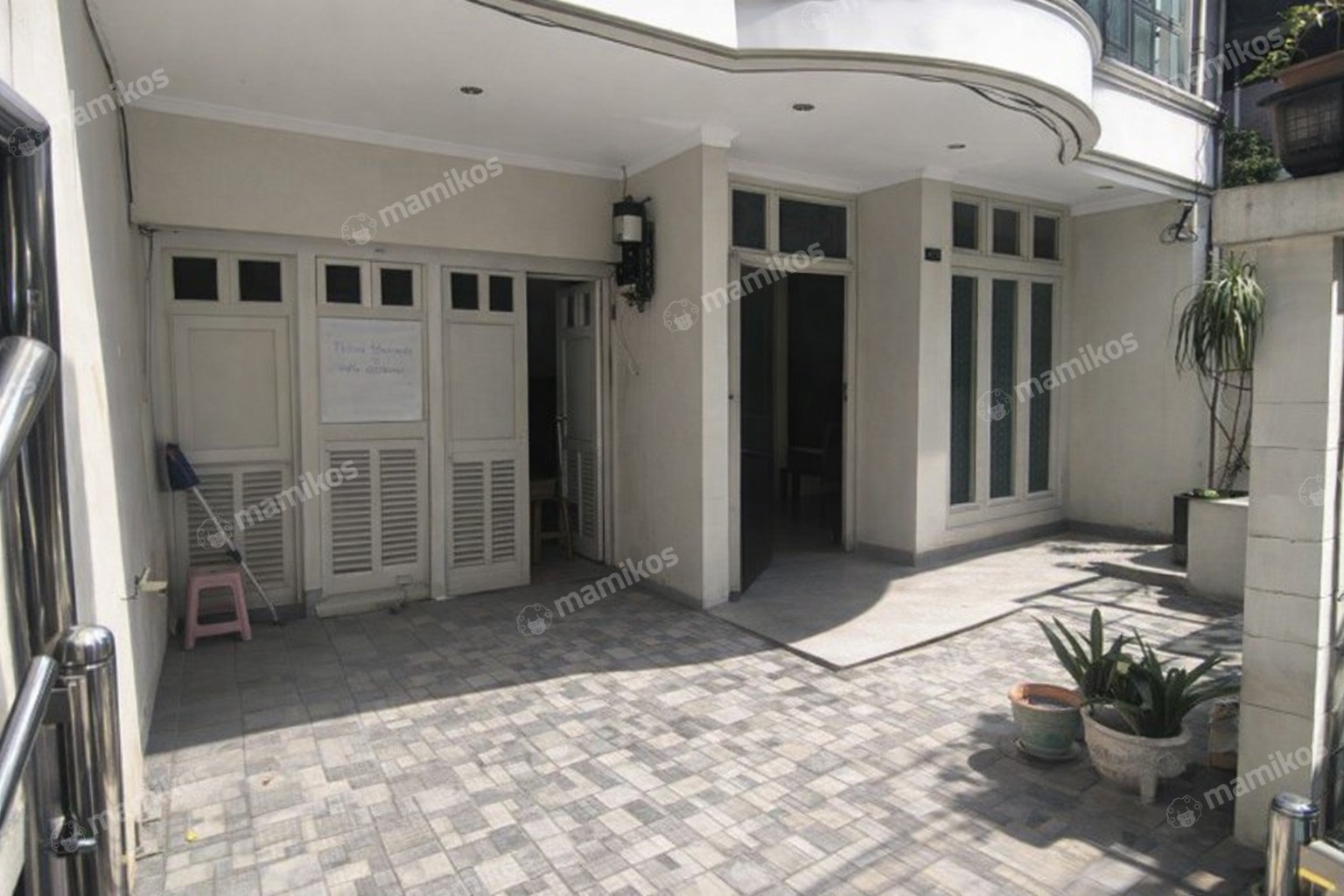 Rumah Sertifikat SHM 5 Kamar Tidur 4 Kamar Mandi Green Ville Jakarta Barat