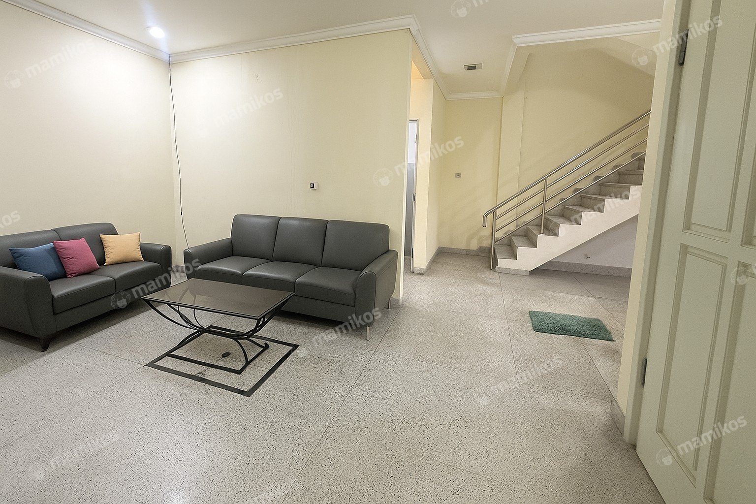 Rumah Sertifikat SHM 5 Kamar Tidur 4 Kamar Mandi Green Ville Jakarta Barat - Photo 4