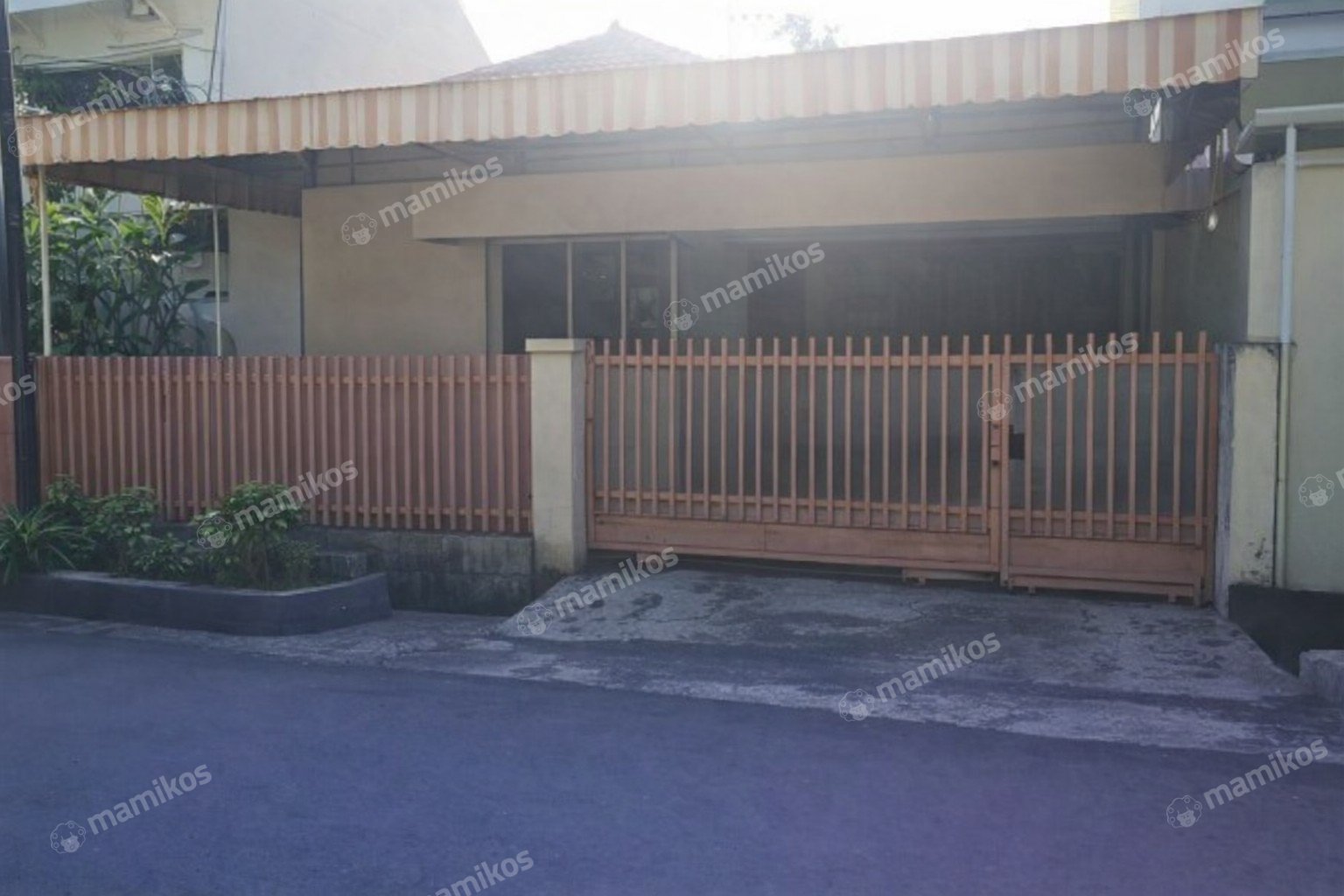 Rumah Sertifikat SHM 5 Kamar Tidur 2 Kamar Mandi Duren Sawit Jakarta Timur