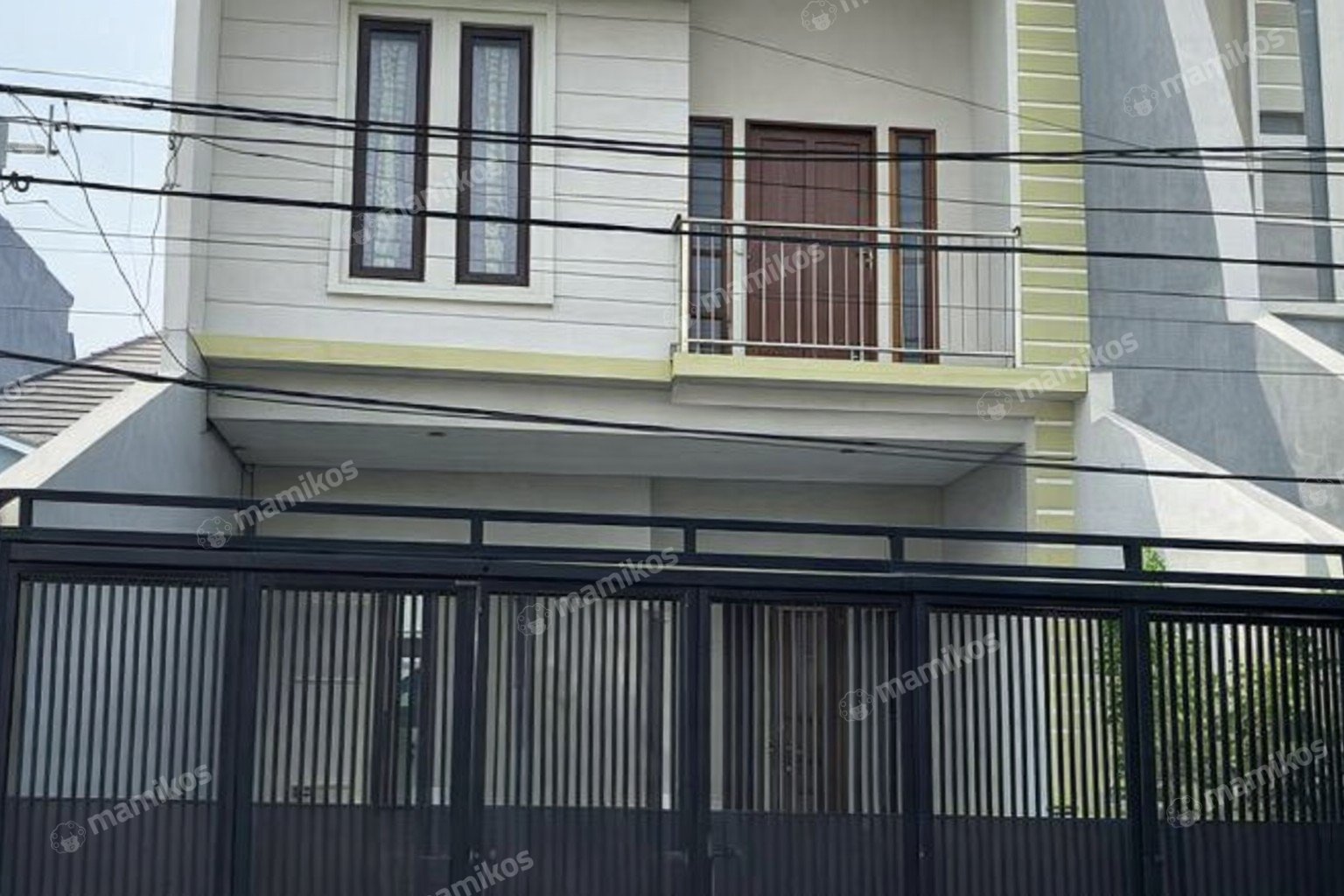 Rumah Sertifikat SHM 4 Kamar Tidur 4 Kamar Mandi Tomang Jakarta Barat