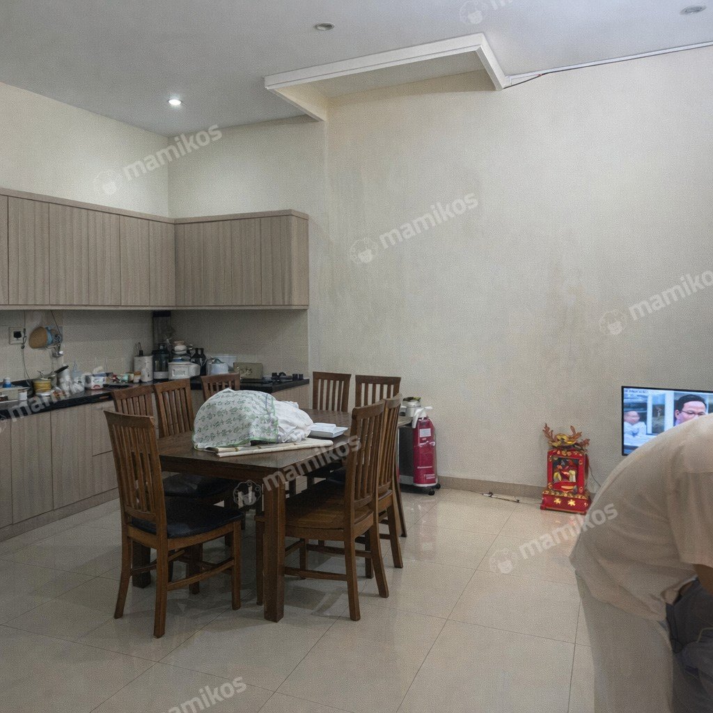 Rumah Sertifikat SHM 4 Kamar Tidur 4 Kamar Mandi Tomang Jakarta Barat - Photo 3