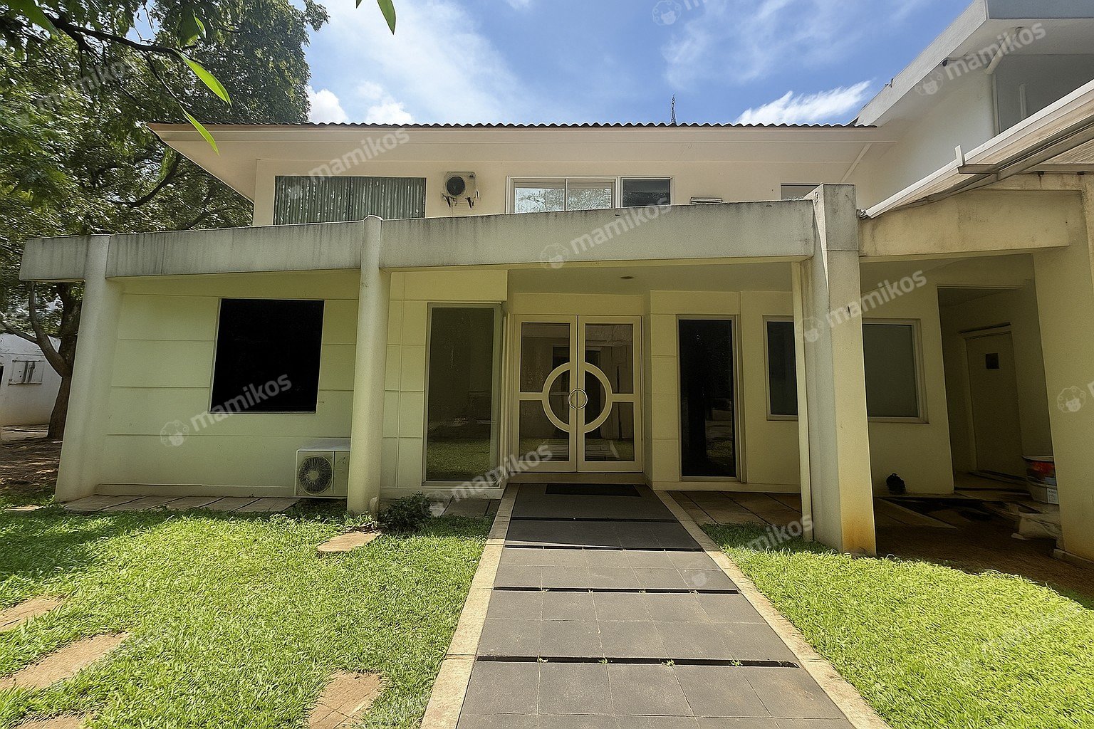 Rumah Sertifikat SHM 9 Kamar Tidur 2 Kamar Mandi Kebayoran Baru Jakarta Selatan