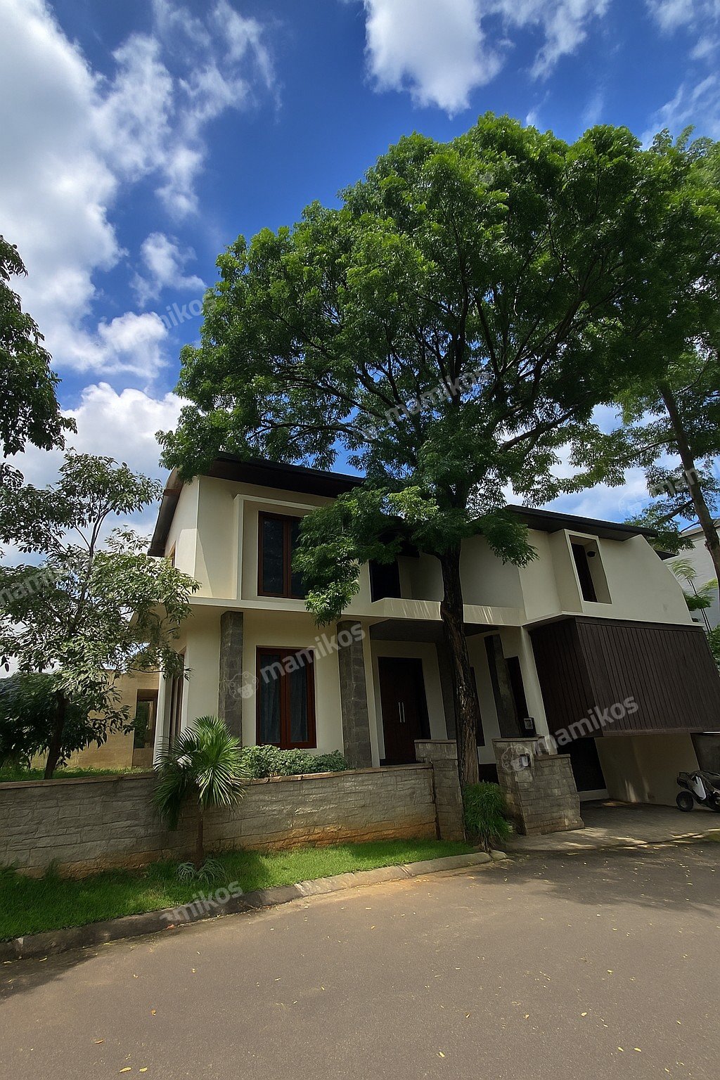 Rumah Sertifikat SHM 6 Kamar Tidur 5 Kamar Mandi Citra Grand Jakarta Timur - Photo 2