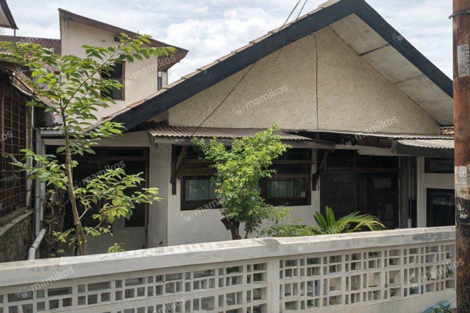 Rumah Sertifikat SHM 4 Kamar Tidur 2 Kamar Mandi Pesanggrahan Jakarta Selatan