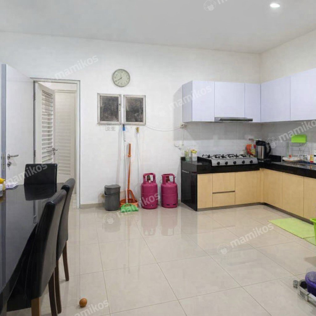 Rumah Sertifikat SHM 4 Kamar Tidur 3 Kamar Mandi Taman Ratu Jakarta Barat - Photo 4