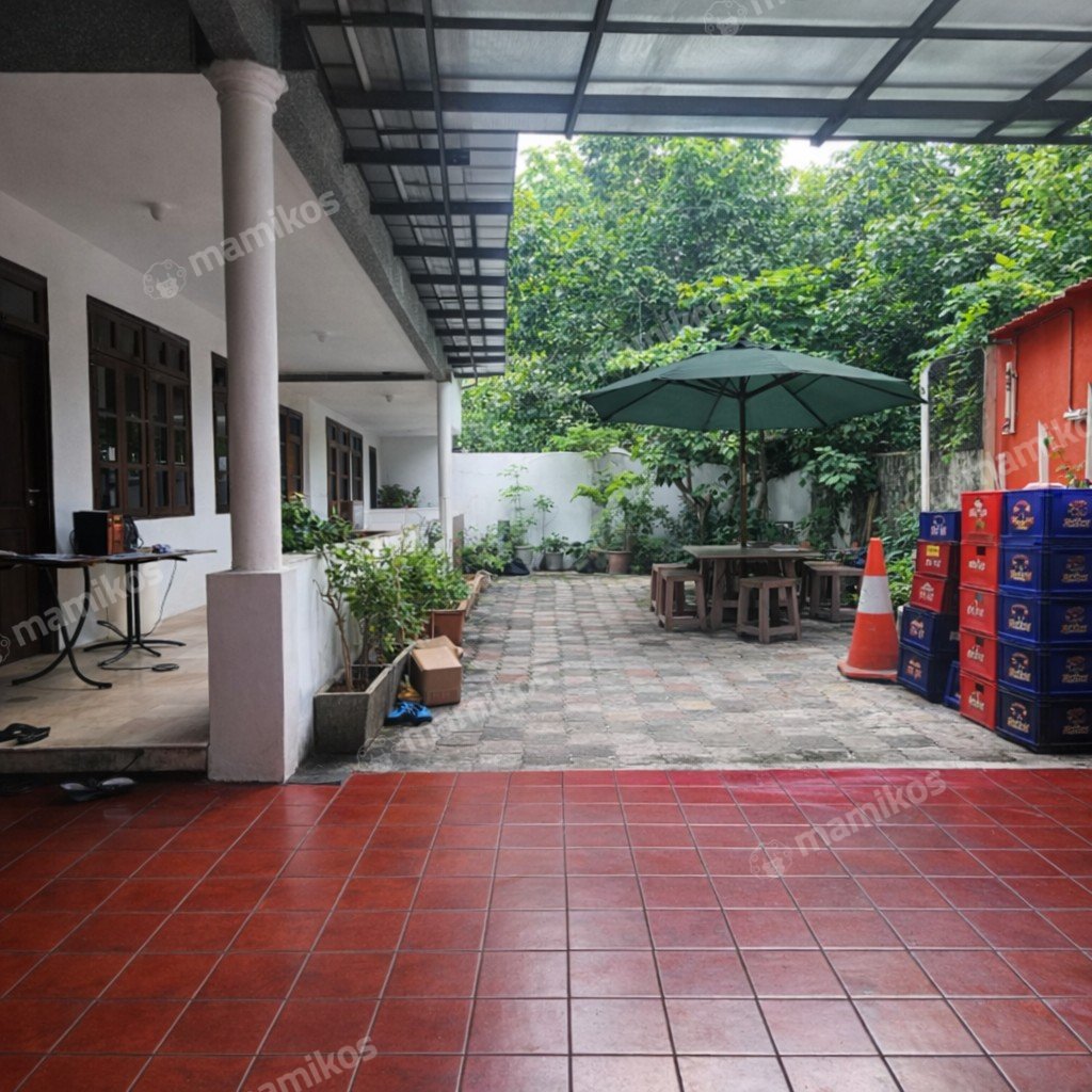 Rumah Sertifikat SHM 3 Kamar Tidur 3 Kamar Mandi Senopati Jakarta Selatan - Photo 2