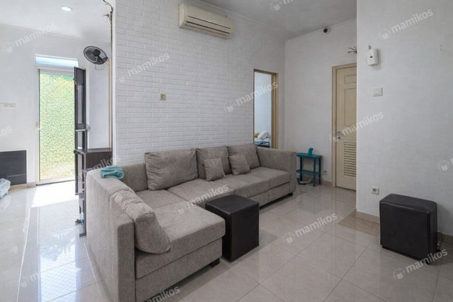 Rumah 4KT 2KM Puri Mansion Jakarta Barat