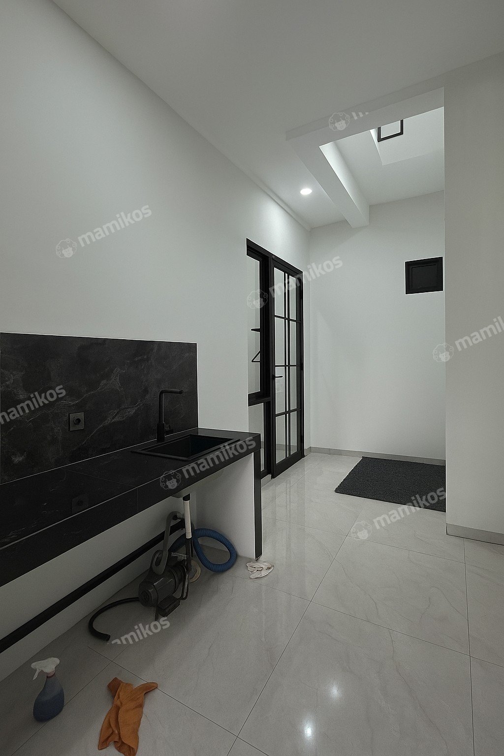 Rumah Sertifikat SHM 4 Kamar Tidur 4 Kamar Mandi Cibubur Jakarta Timur - Photo 2