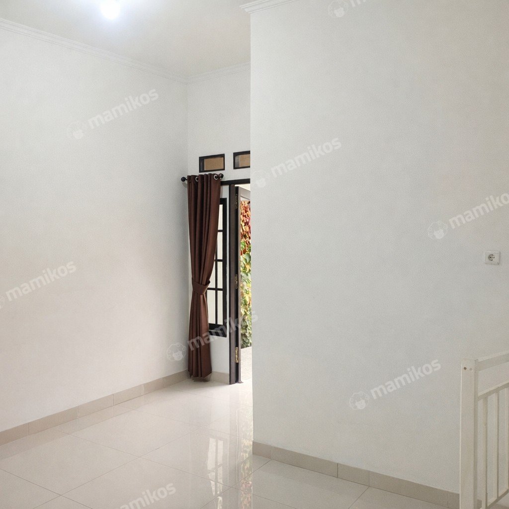 Rumah Sertifikat SHM 2 Kamar Tidur 2 Kamar Mandi Jagakarsa Jakarta Selatan - Photo 5