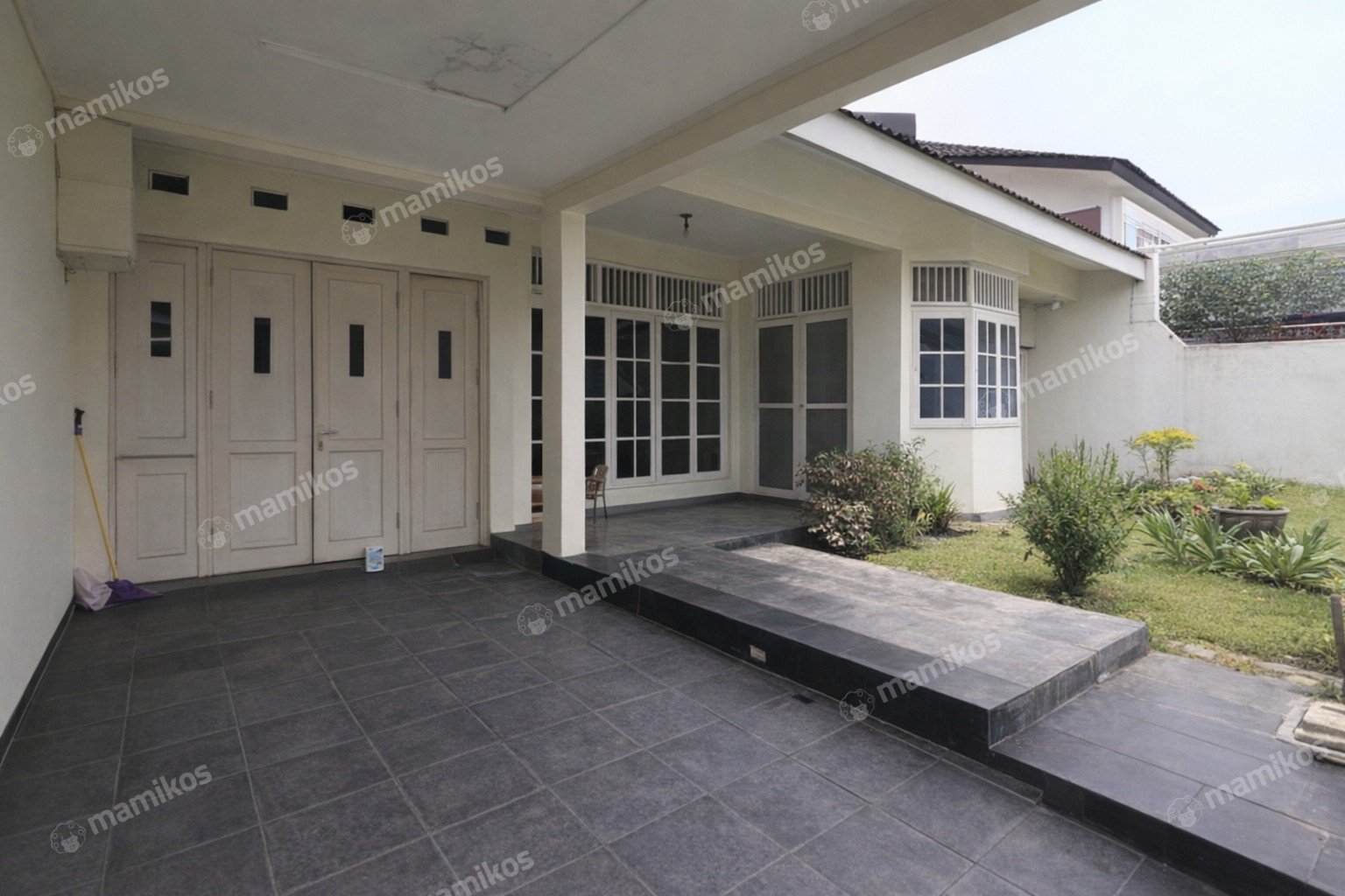 Rumah 6 Kamar Tidur 5 Kamar Mandi Bintaro Jakarta Selatan