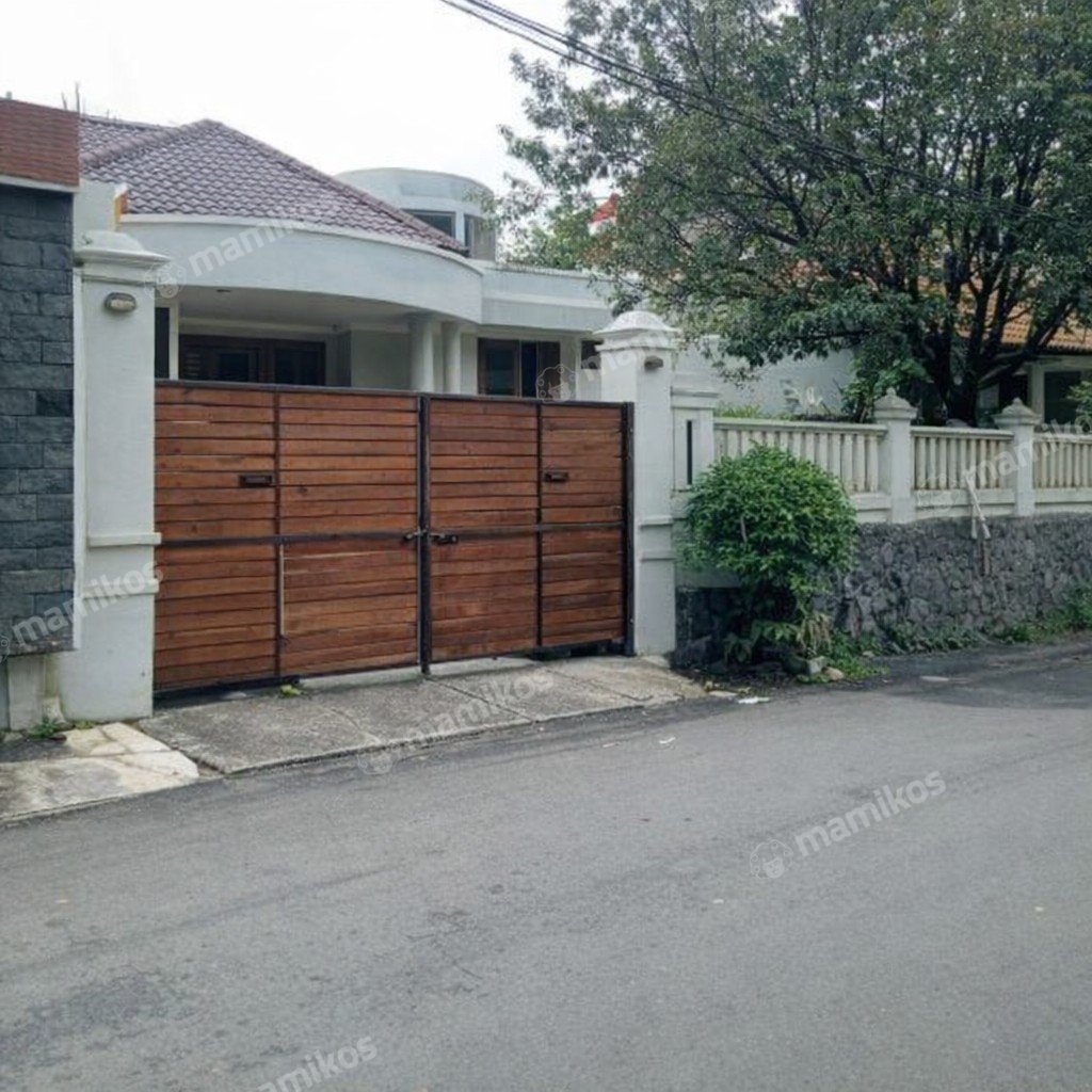 Rumah Sertifikat SHM 8 Kamar Tidur 8 Kamar Mandi Cipete Jakarta Selatan - Photo 3