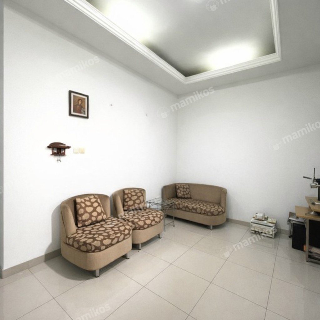 Rumah Sertifikat SHM 4 Kamar Tidur 4 Kamar Mandi Tomang Jakarta Barat - Photo 4