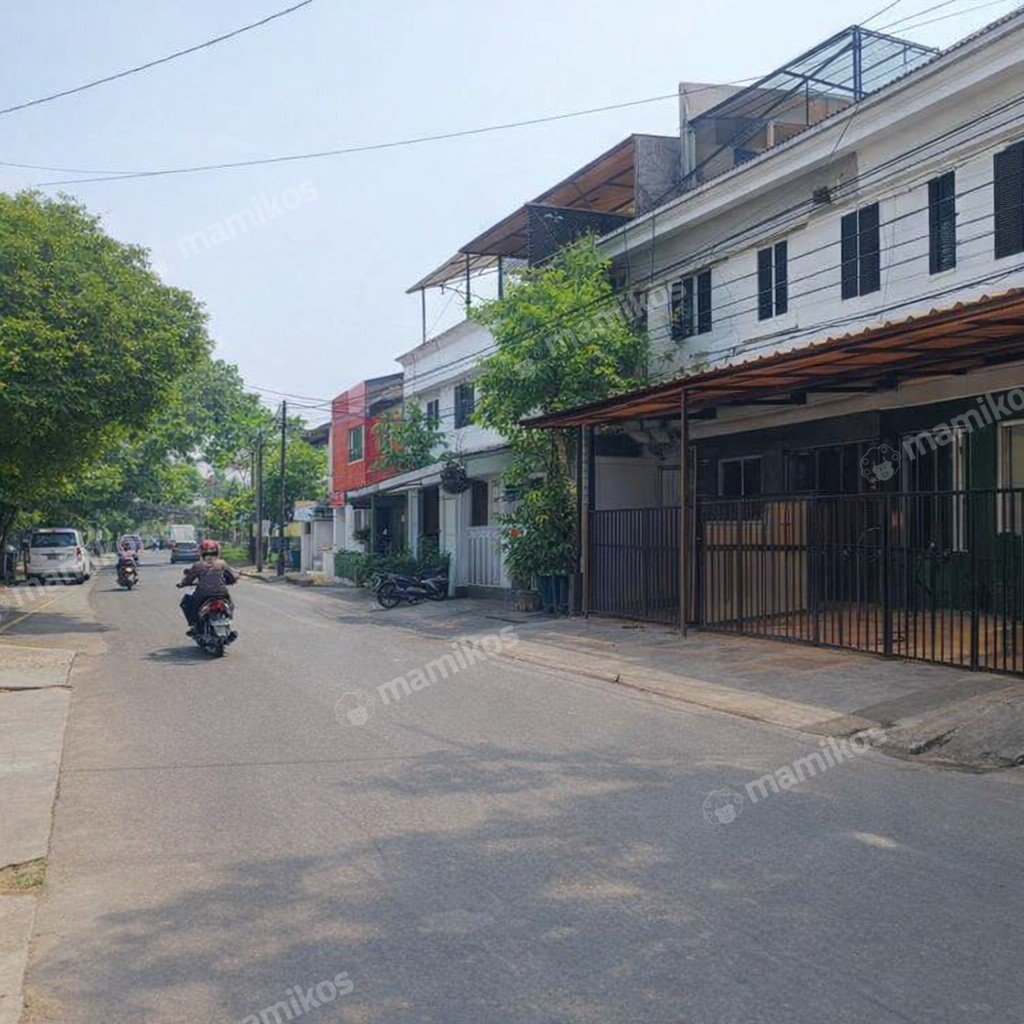 Rumah Sertifikat HGB 6 Kamar Tidur 3 Kamar Mandi Bojong Indah Jakarta Barat - Photo 2