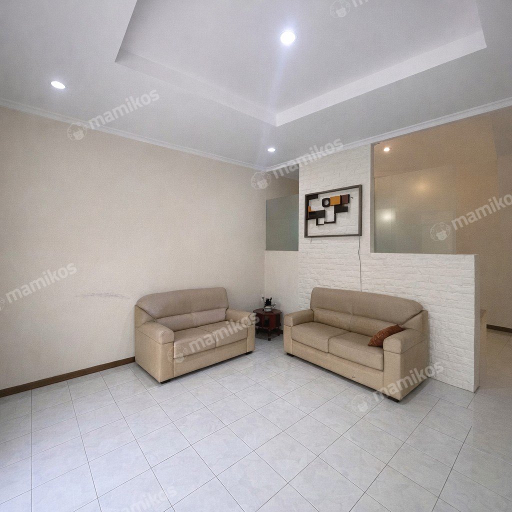 Rumah Sertifikat SHM 4 Kamar Tidur 4 Kamar Mandi Kebayoran Baru Jakarta Selatan - Photo 2