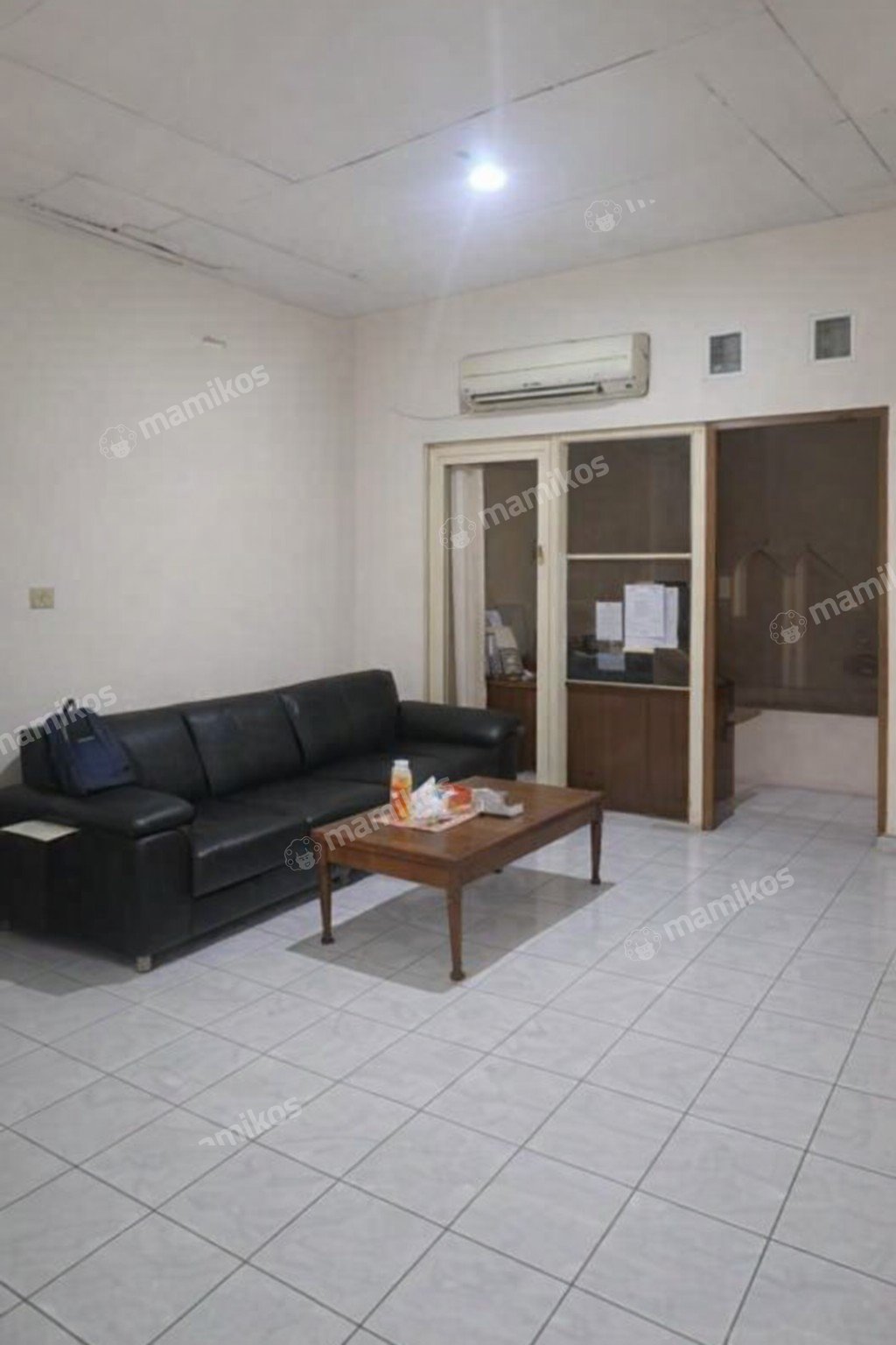 Rumah Sertifikat SHM 5 Kamar Tidur 3 Kamar Mandi Taman Surya Jakarta Barat - Photo 4