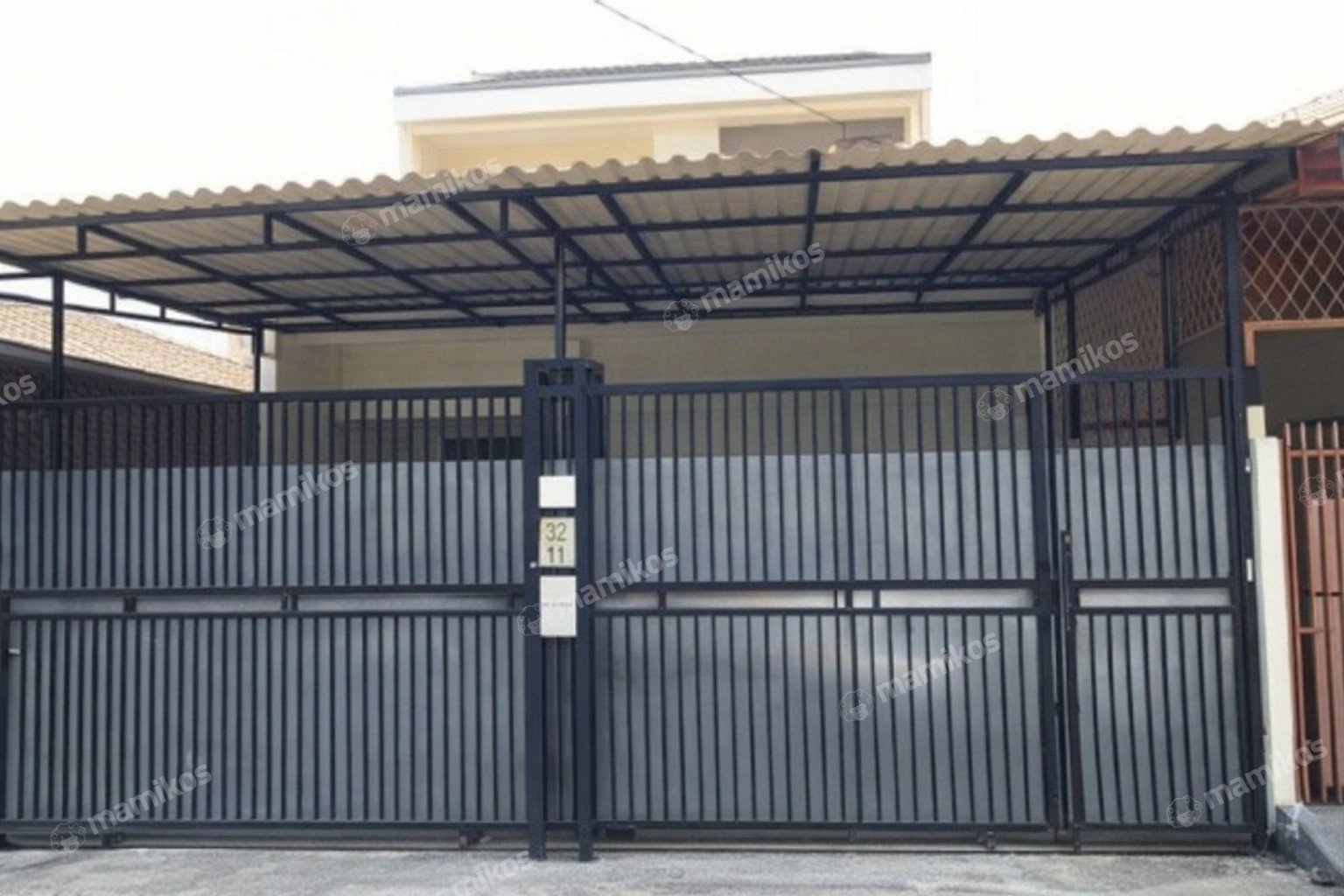 Rumah Sertifikat SHM 3 Kamar Tidur 2 Kamar Mandi Taman Kota Jakarta Barat