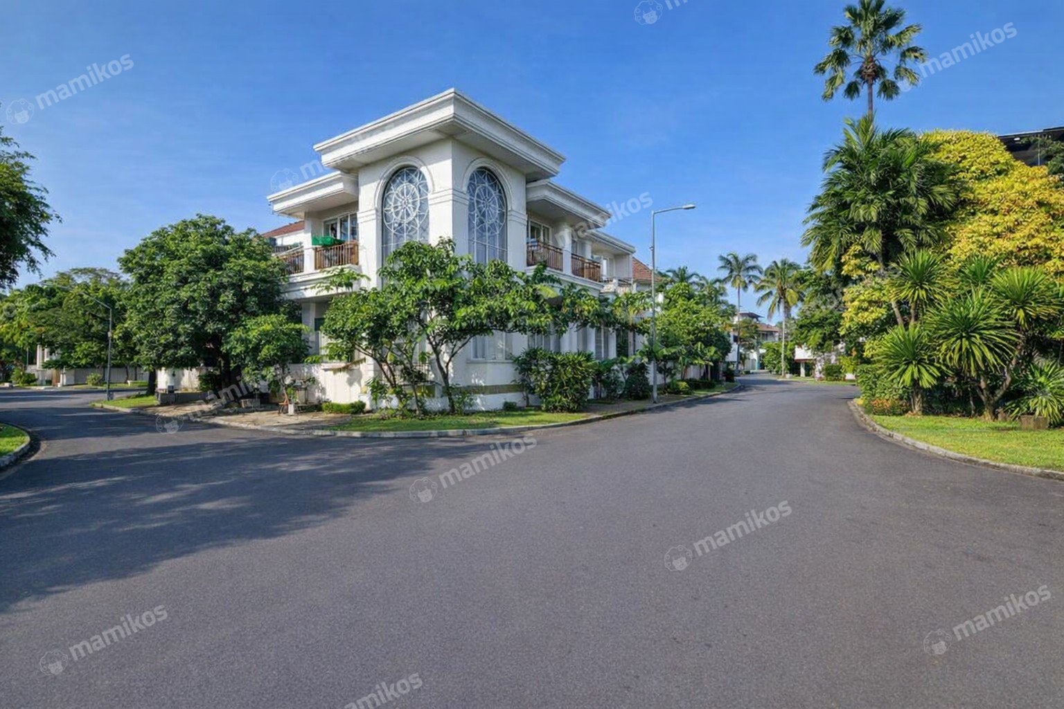 Rumah 6 Kamar Tidur 4 Kamar Mandi 3 Lantai Permata Buana Jakarta Barat - Photo 4