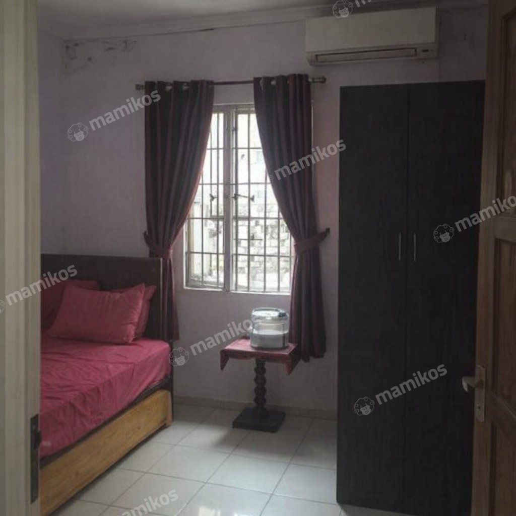 Rumah Sertifikat SHM 4 Kamar Tidur 3 Kamar Mandi Kota Wisata Jakarta Timur - Photo 2