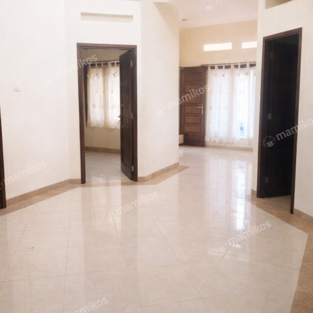 Rumah Sertifikat SHM 3 Kamar Tidur 2 Kamar Mandi Citra Grand Jakarta Timur - Photo 3