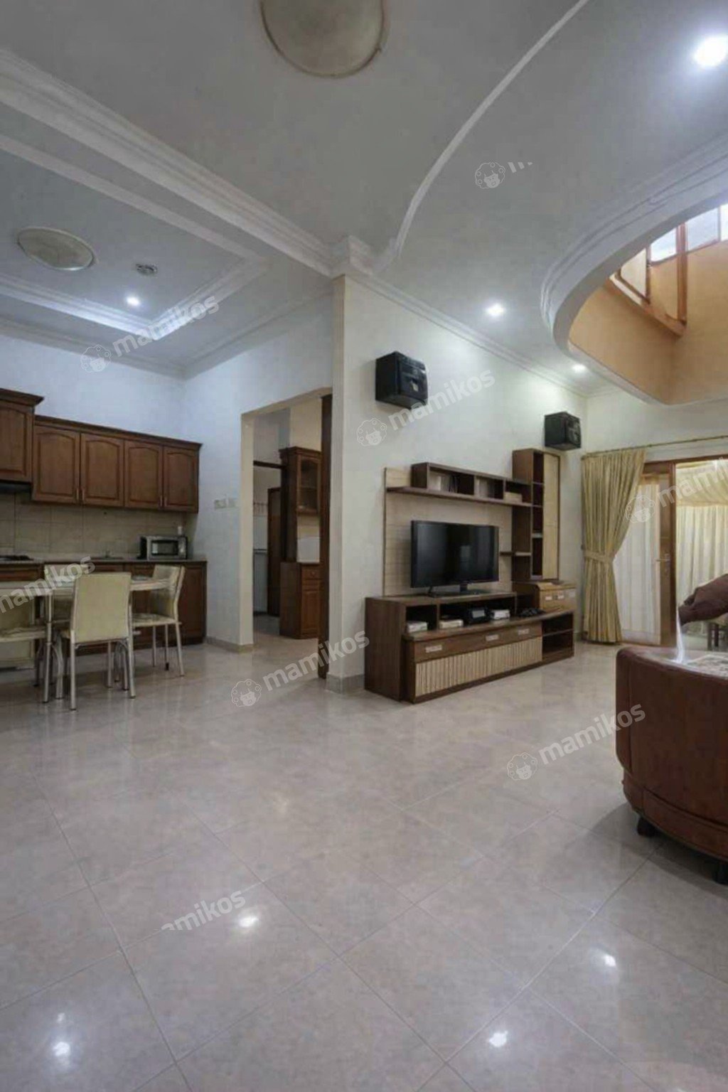 Rumah Sertifikat SHM 5 Kamar Tidur 3 Kamar Mandi Taman Palem Jakarta Barat - Photo 3