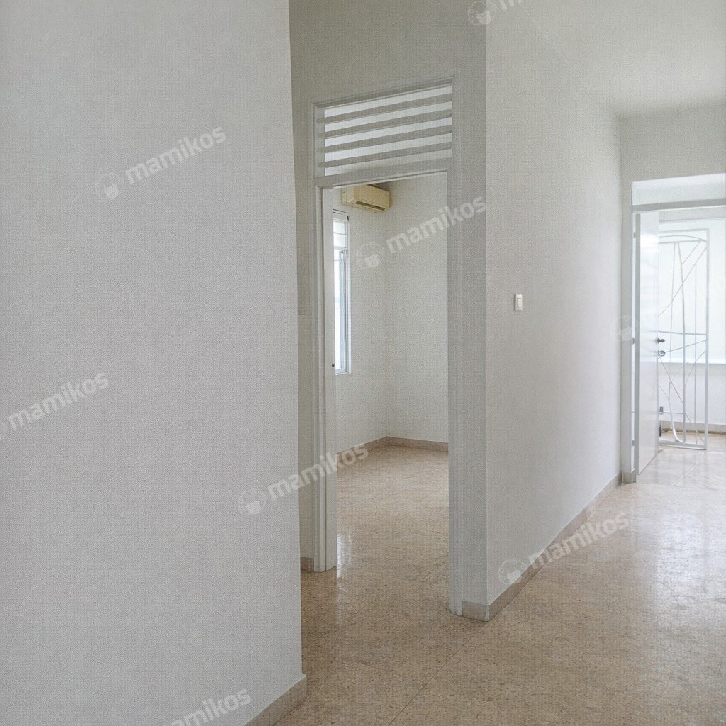 Rumah Sertifikat SHM 3 Kamar Tidur 2 Kamar Mandi Kebon Jeruk Jakarta Barat - Photo 2
