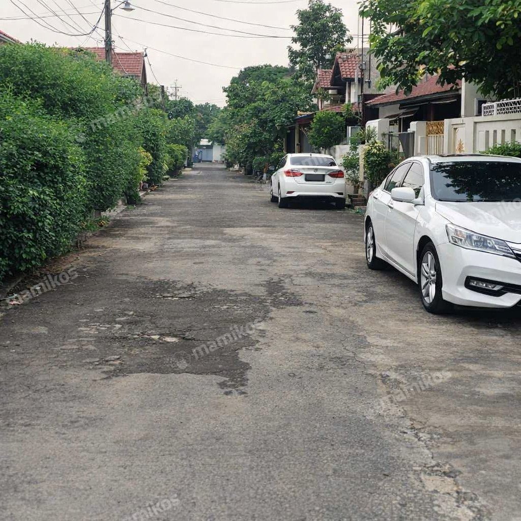 Rumah Sertifikat SHM 6 Kamar Tidur 4 Kamar Mandi Jatiwaringin Jakarta Timur - Photo 5