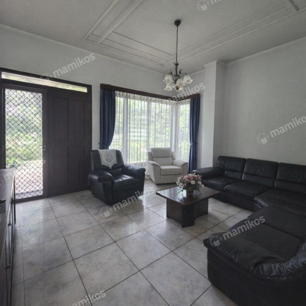 Rumah Sertifikat SHM 3 Kamar Tidur 2 Kamar Mandi Puri Indah Jakarta Barat - Photo 4