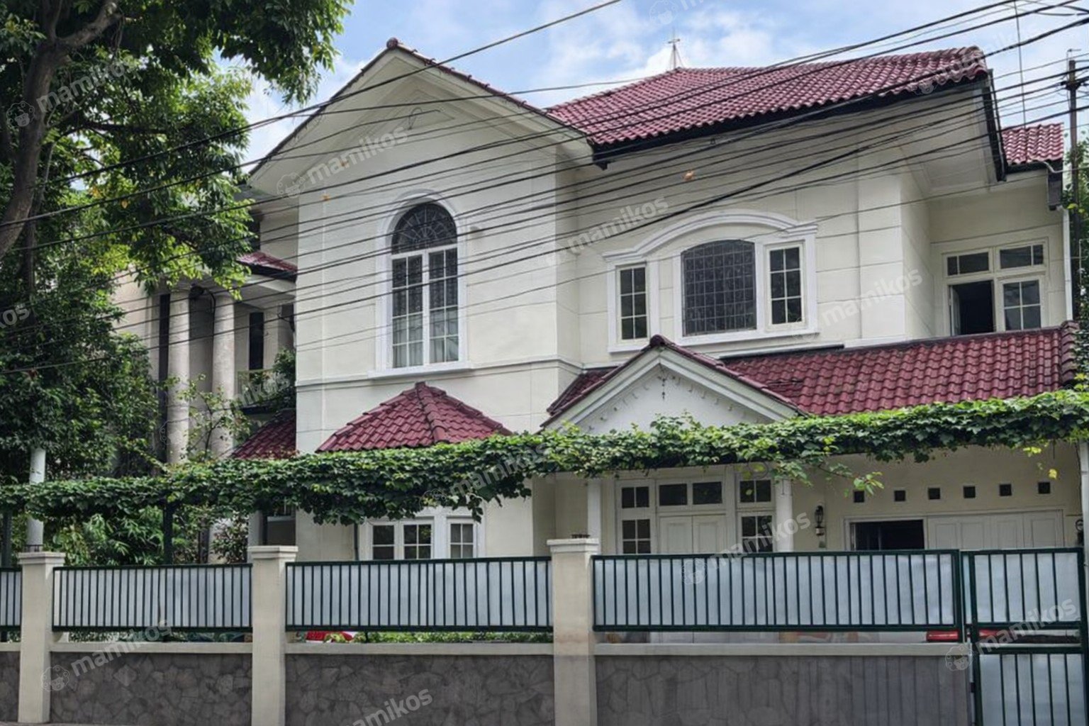 Rumah Sertifikat SHM 6 Kamar Tidur 4 Kamar Mandi Kebayoran Baru Jakarta Selatan