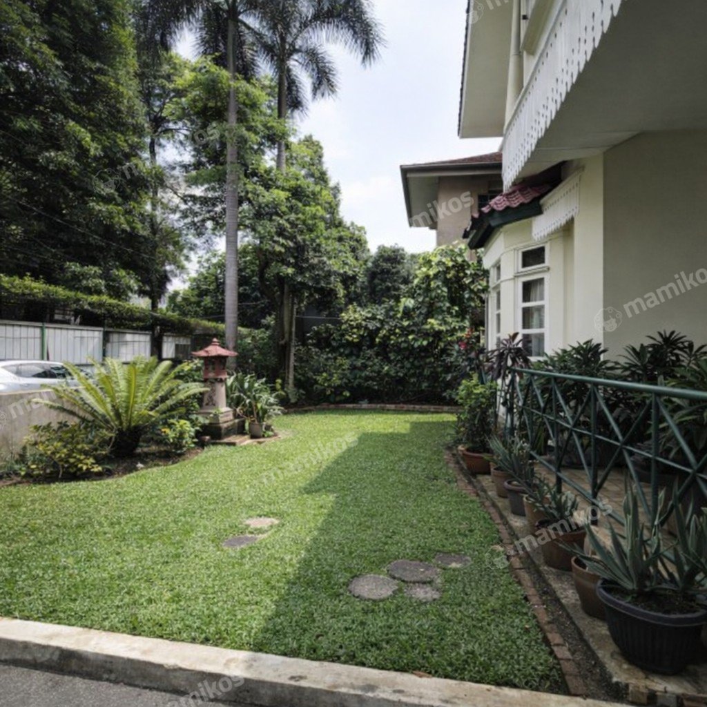 Rumah Sertifikat SHM 6 Kamar Tidur 4 Kamar Mandi Kebayoran Baru Jakarta Selatan - Photo 2