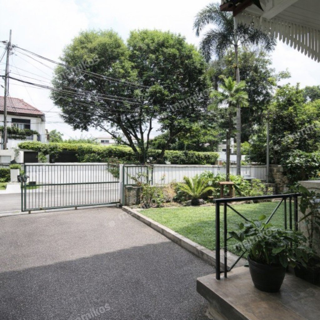 Rumah Sertifikat SHM 6 Kamar Tidur 4 Kamar Mandi Kebayoran Baru Jakarta Selatan - Photo 3