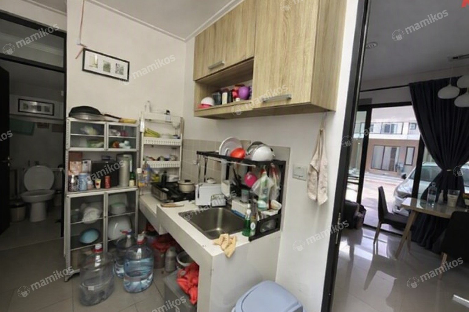 Rumah Sertifikat SHM 3 Kamar Tidur 3 Kamar Mandi Pantai Indah Kapuk 2 Jakarta Utara - Photo 4