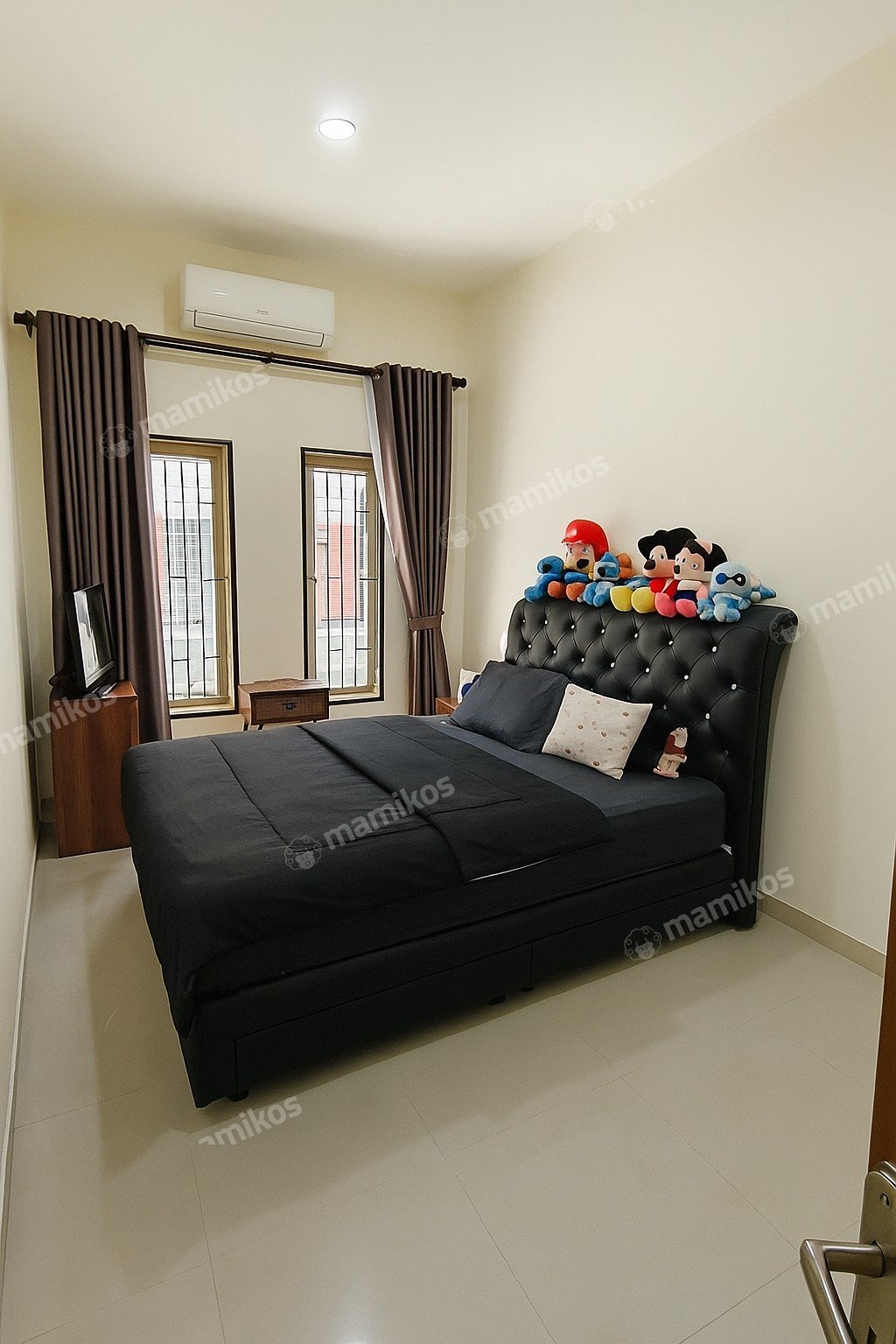 Rumah Sertifikat SHM 4 Kamar Tidur 3 Kamar Mandi Tanjung Duren Jakarta Barat - Photo 2