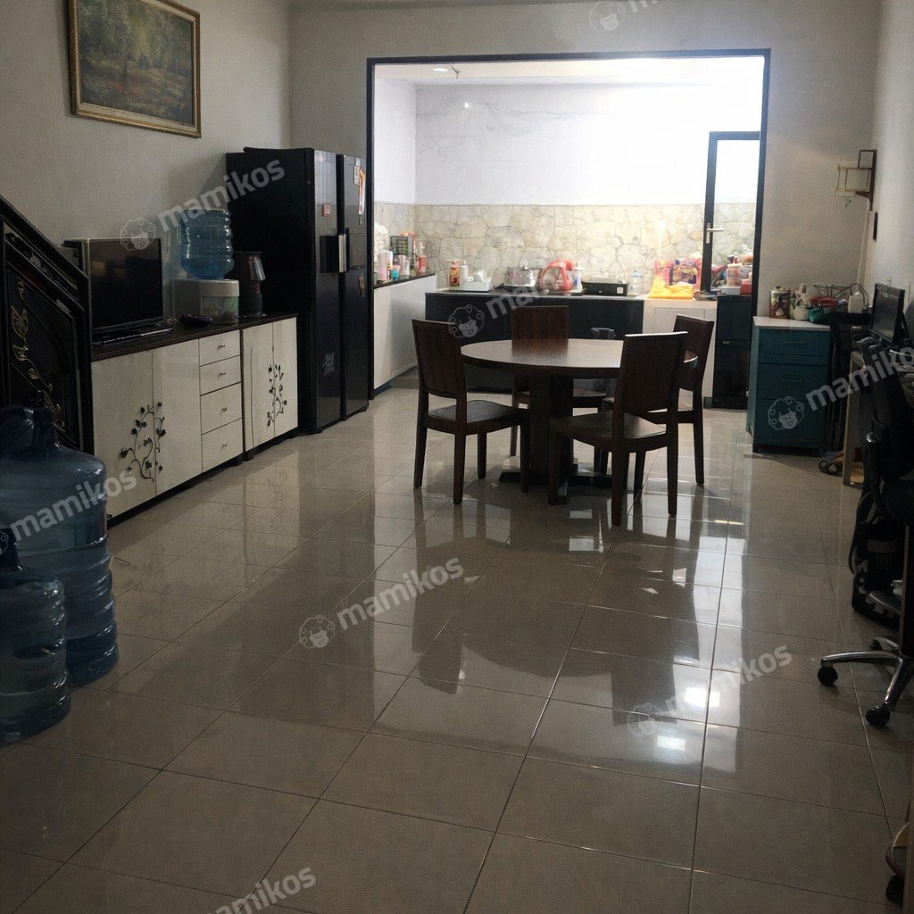 Rumah Sertifikat SHM 4 Kamar Tidur 3 Kamar Mandi Taman Surya Jakarta Barat - Photo 2