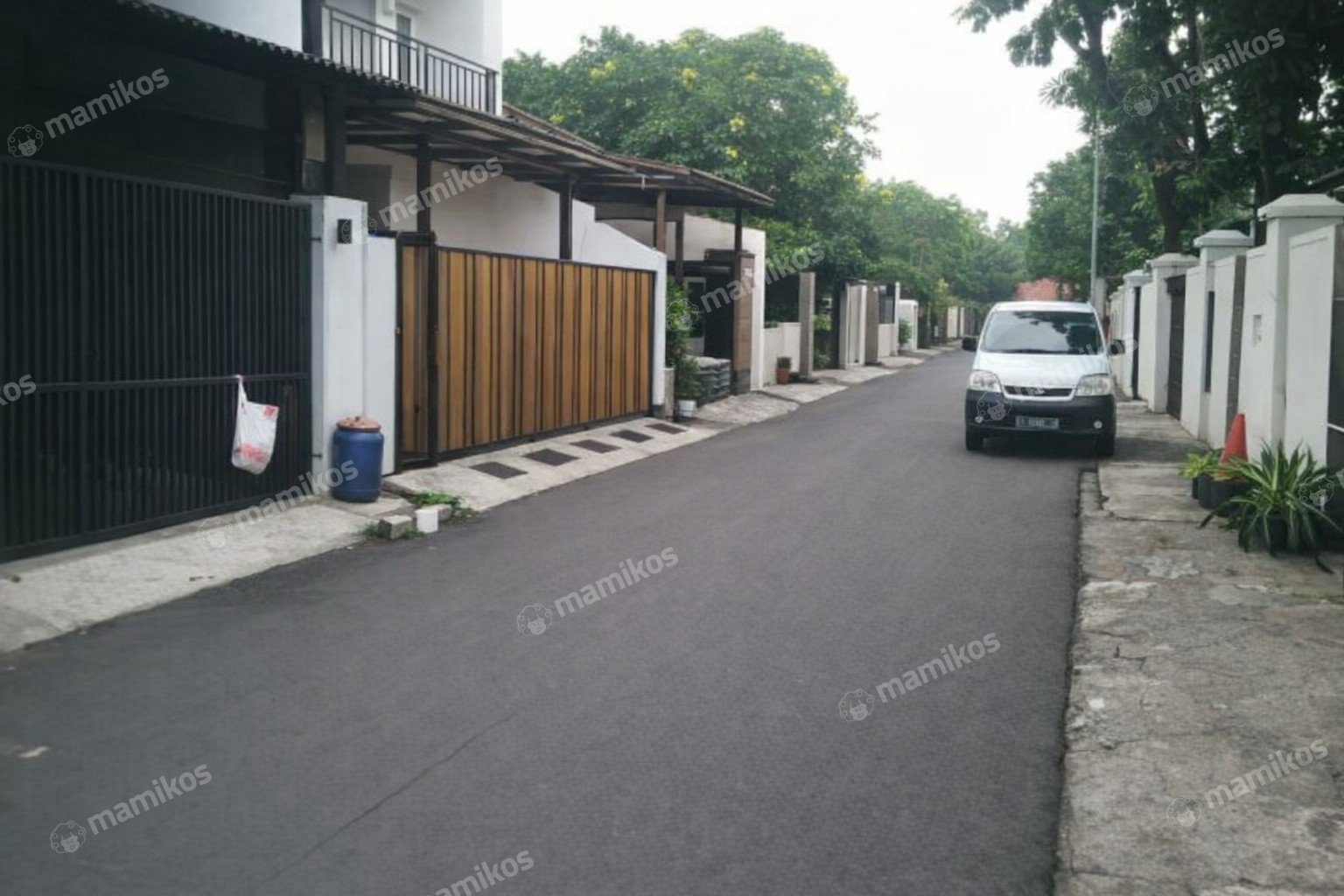 Rumah Sertifikat SHM 4 Kamar Tidur 2 Kamar Mandi Cipete Jakarta Selatan - Photo 3