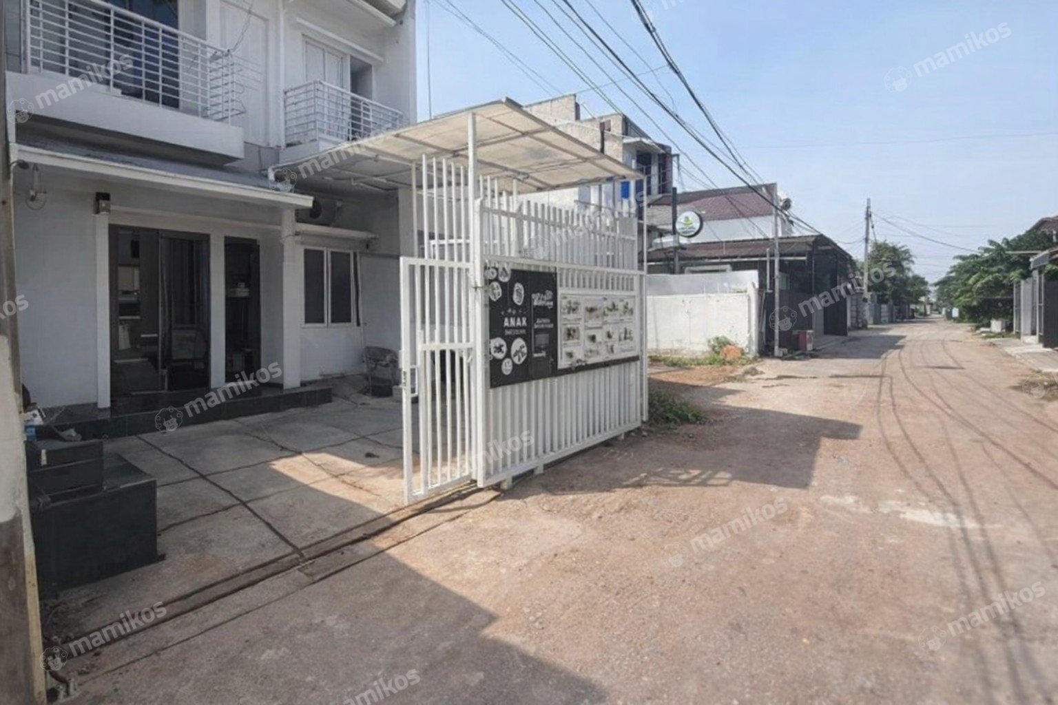 Rumah Sertifikat SHM 4 Kamar Tidur 3 Kamar Mandi Kalisari Jakarta Timur
