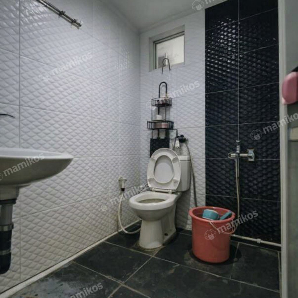 Rumah Sertifikat SHM 3 Kamar Tidur 2 Kamar Mandi Kalisari Jakarta Timur - Photo 3