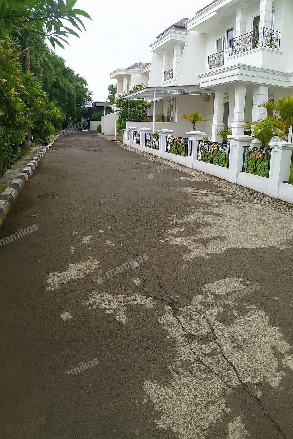 Rumah Sertifikat SHM 4 Kamar Tidur 4 Kamar Mandi Lebak Bulus Jakarta Selatan - Photo 4