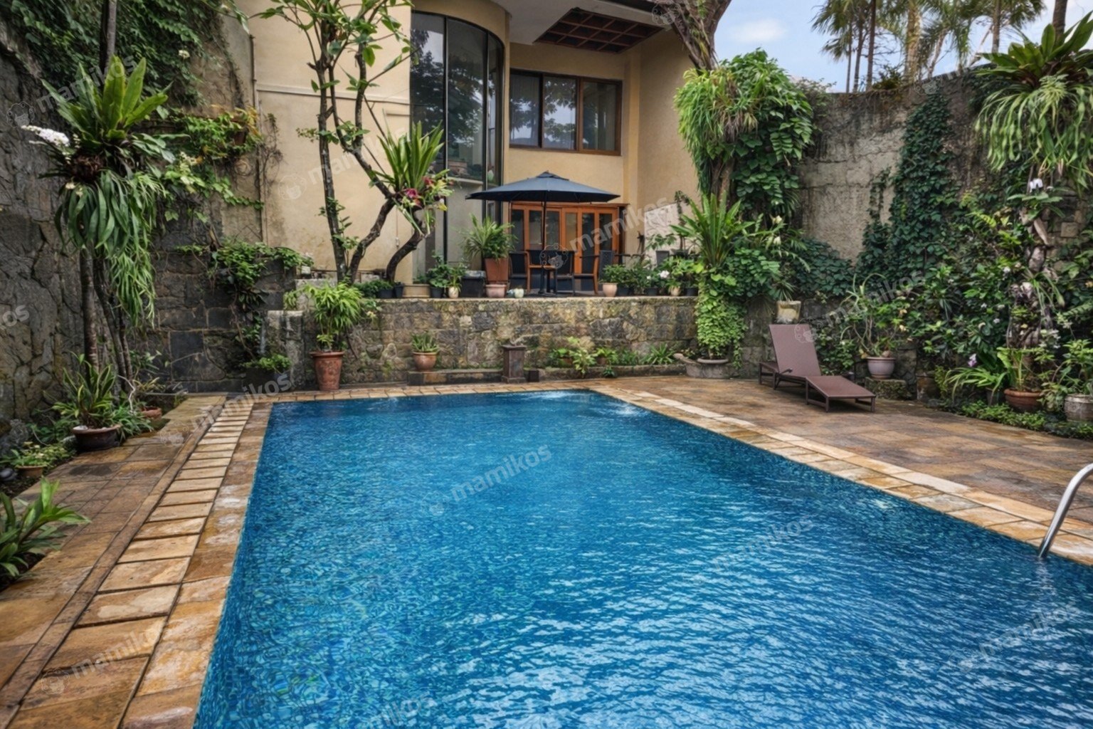 Rumah Sertifikat SHM 5 Kamar Tidur 4 Kamar Mandi Kemang Jakarta Selatan
