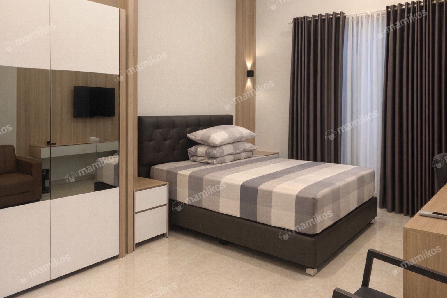 Rumah 3 Kamar Tidur 3 Kamar Mandi Taman Palem Jakarta Barat - Photo 3
